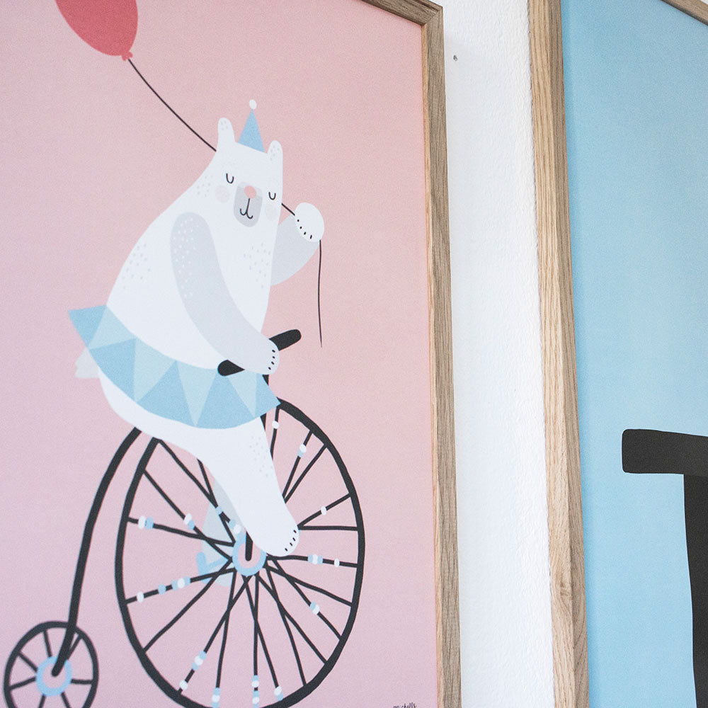 Michelle Carlslund Plakat - 50 x 70 cm - Cyklende Bjørn